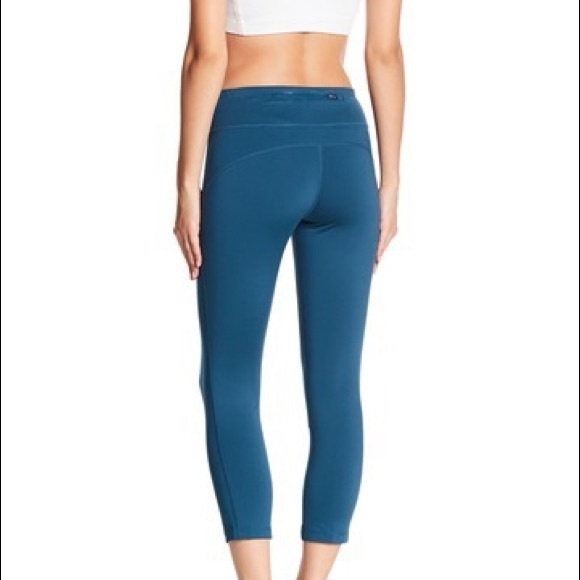 Nike Front Logo Solid Yoga Leggings - Picture 2 of 2